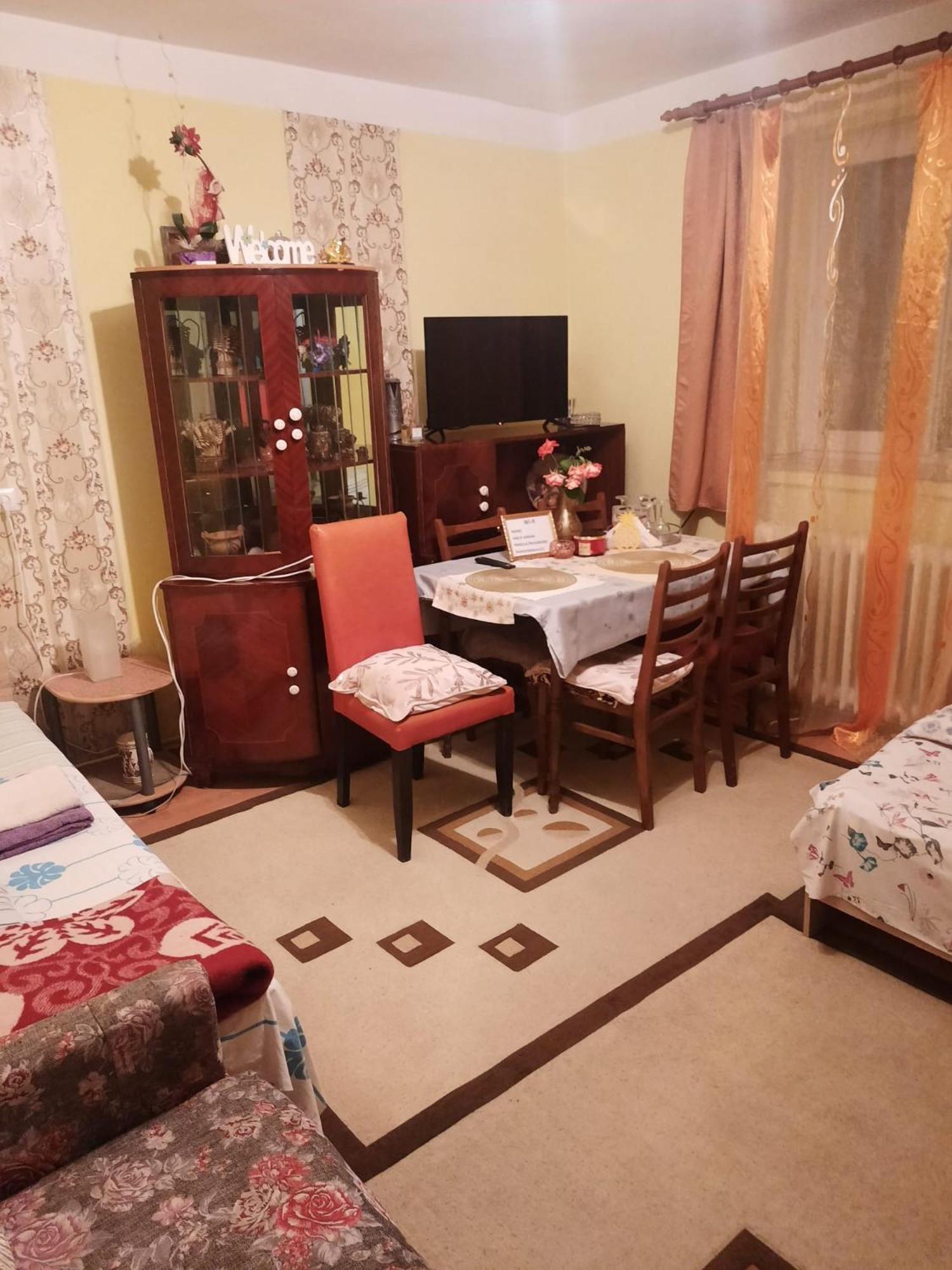 Apartament Cu Doua Camere Si Gradina คลูจ-นาโปกา ภายนอก รูปภาพ