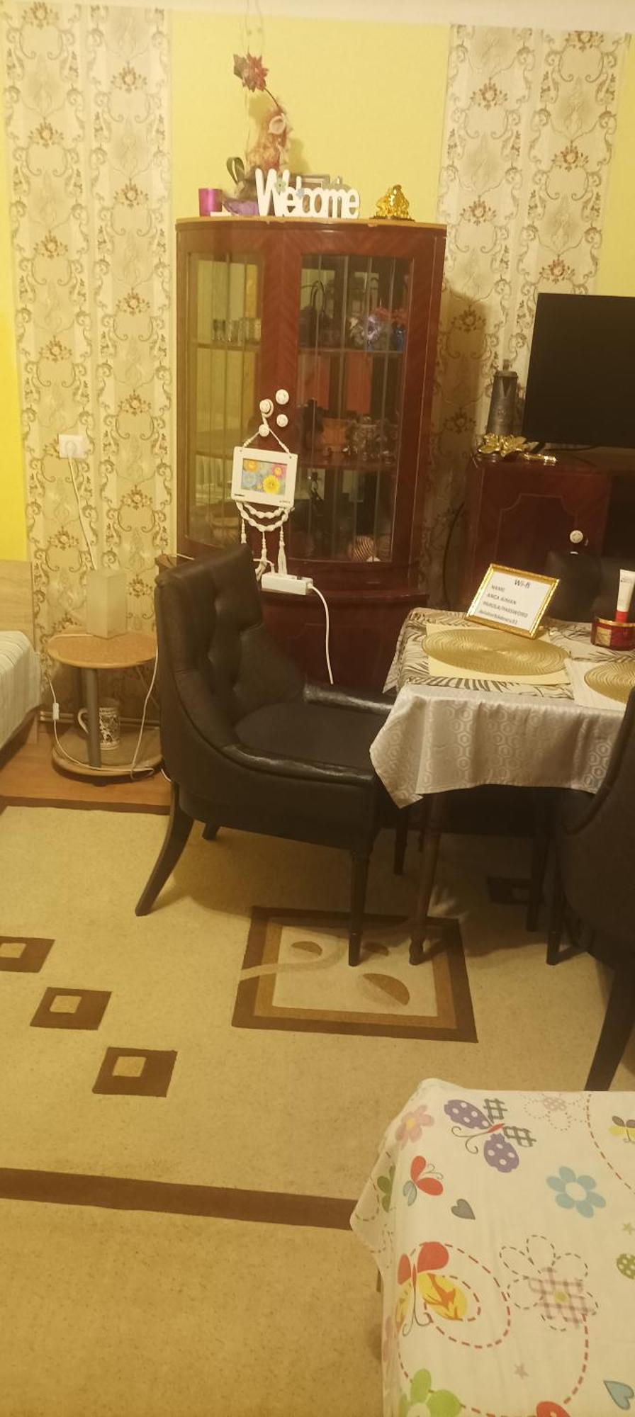Apartament Cu Doua Camere Si Gradina คลูจ-นาโปกา ภายนอก รูปภาพ